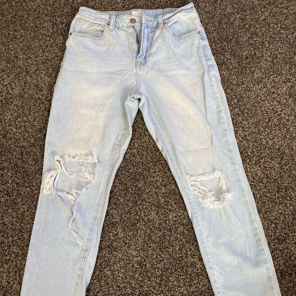 High waisted jeans